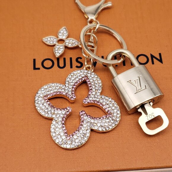 Authentic Louis Vuitton Gold Lock & Box w/ Unbranded Clover Bagcharm - Picture 3 of 8